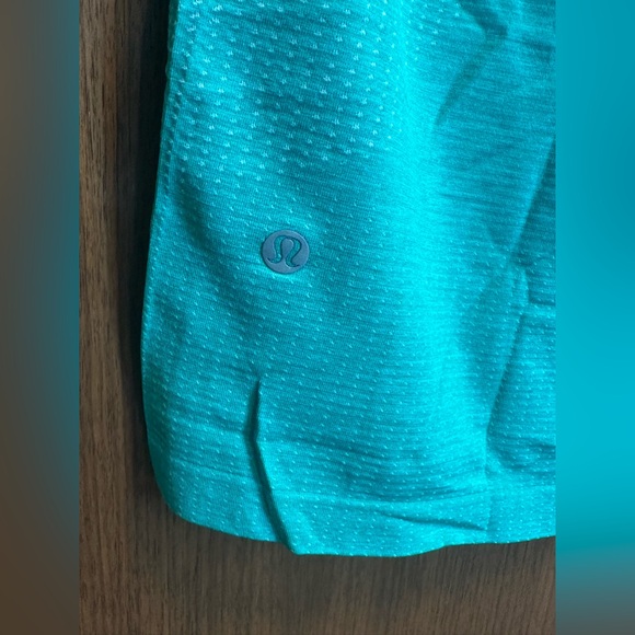 Lululemon Men’s Training Shirt - Picture 2 of 4